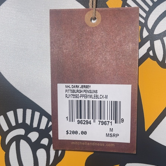 ❗️MITCHELL AND NESS 1992 STANLEY CUP COMMERMATJVE JERSEY❗️ - Picture 7 of 7